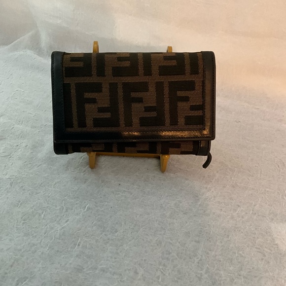 Fendi Zucca Wallet (Full Inclusion) - Picture 11 of 13